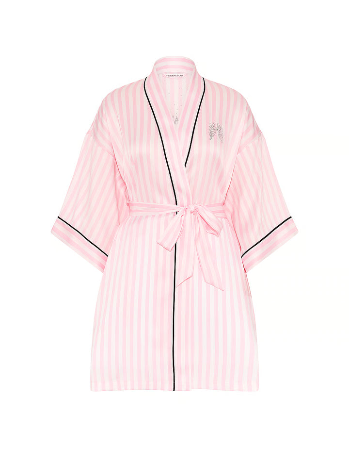 Signature Satin Short Piped Robe Fashion Show 2026 – Sloppur